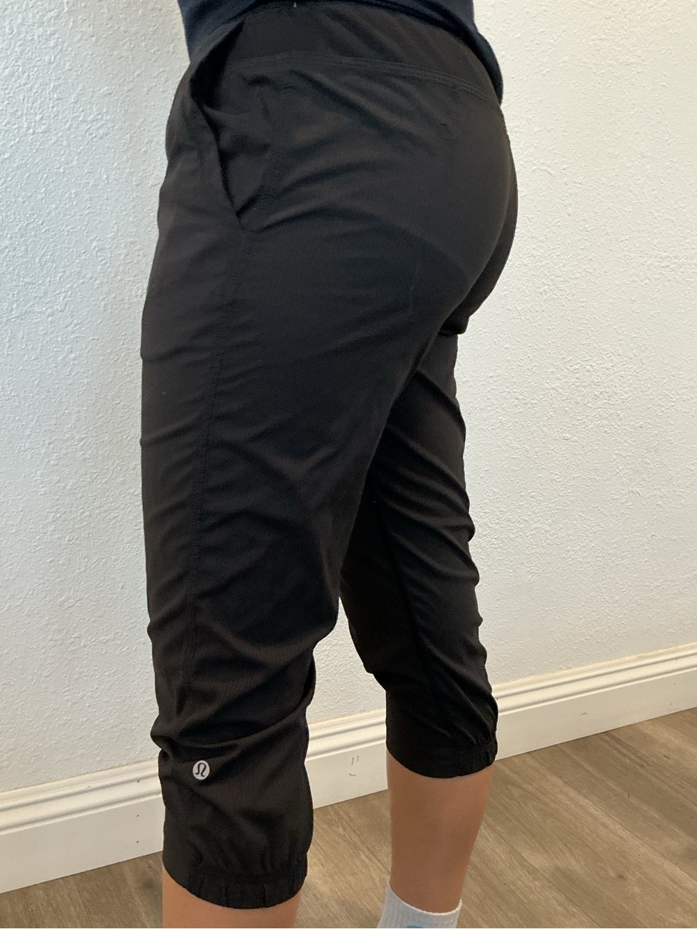 lululemon capri style Cropped Joggers